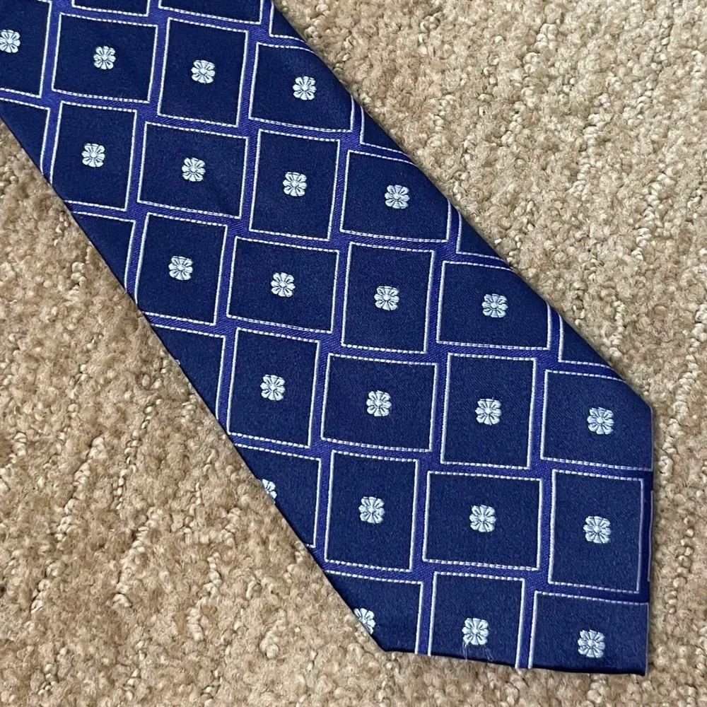 IKE Behar New York Mens Silk Necktie Blue‎ Geometric Square Floral Pattern